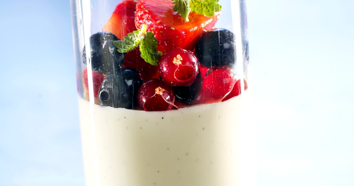 Snøfrisk Panna cotta with Fresh Berries